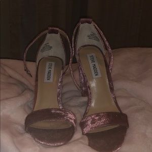 Velvet pink heels